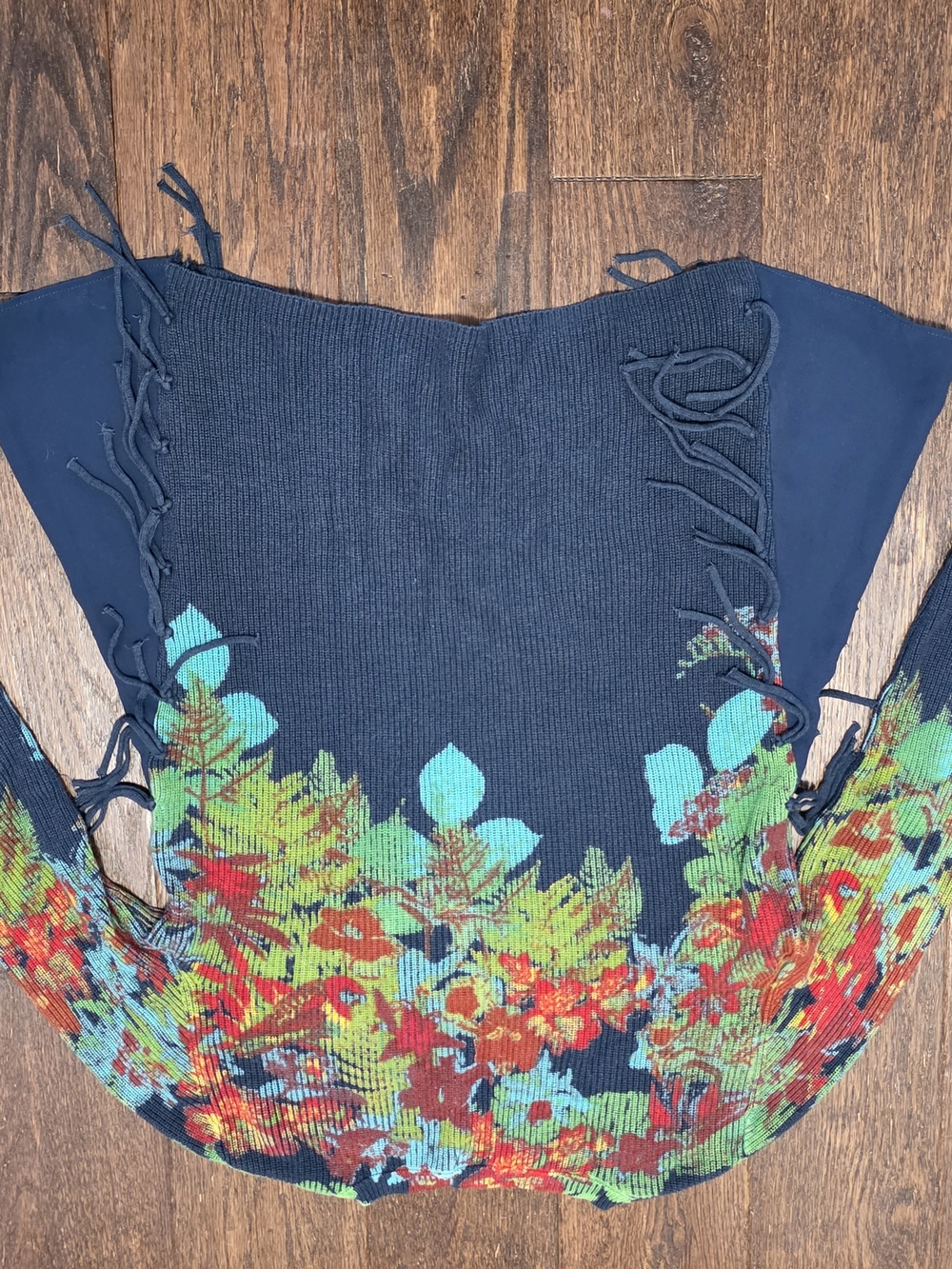 Desigual Navy Sweater with Multicolor Leaf Motif - Picture 3 of 5